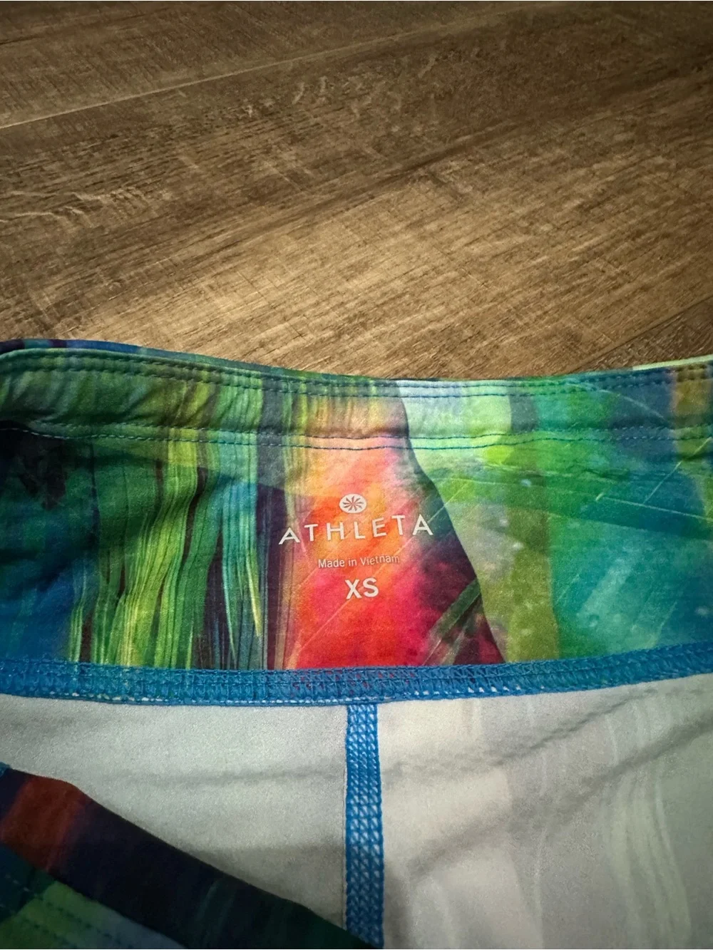 Women's XS cropped' Multicolor Athletic Capri Leggings